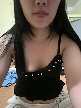 Snapshot of Linda-24 chatting on 03/26/26, 05:18 Linda-24 online show from 03/26/26, 05:18