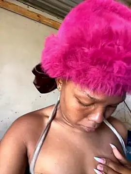 Snapshot of BaddestAss22 chatting on 10/08/25, 10:24 BaddestAss22 online show from 10/08/25, 10:24