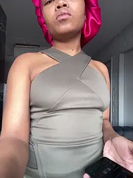 Snapshot of BaddestAss22 chatting on 12/15/25, 09:35 BaddestAss22 online show from 12/15/25, 09:35