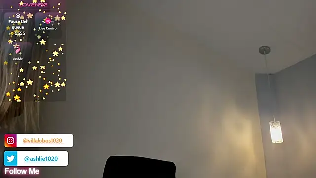 MiaVillalobos online show from 10/29/25, 12:07