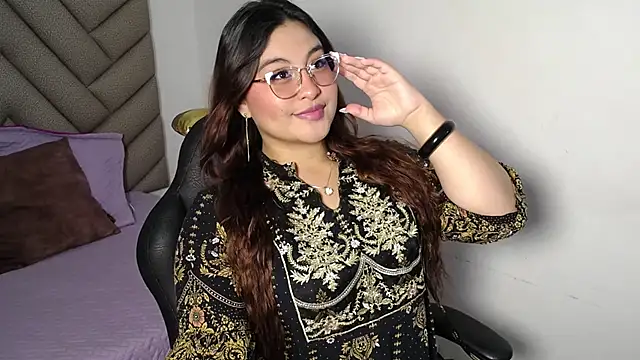 heluejamil online show from 10/17/25, 12:19