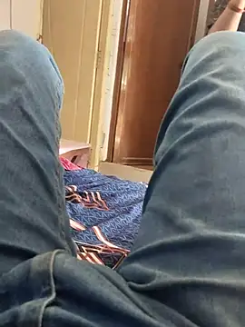 Snapshot of whitelady15 chatting on 11/09/25, 07:50 whitelady15 online show from 11/09/25, 07:50