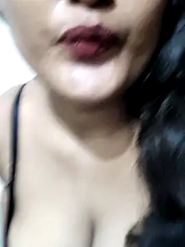 Snapshot of Cute_pinkii chatting on 09/08/25, 07:57 Cute pinkii online show from 09/08/25, 07:57