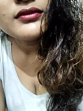 Snapshot of Cute_pinkii chatting on 10/27/25, 08:02 Cute pinkii online show from 10/27/25, 08:02