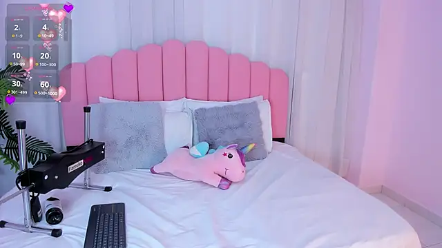 Snapshot of Nina_sweetz12 chatting on 10/30/25, 10:32 Nina sweetz12 online show from 10/30/25, 10:32