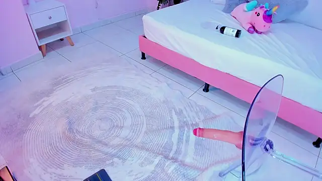 Snapshot of Nina_sweetz12 chatting on 11/05/25, 08:20 Nina sweetz12 online show from 11/05/25, 08:20