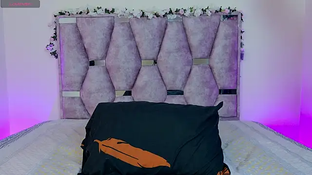 lana and liam  online show from 10/27/25, 10:30