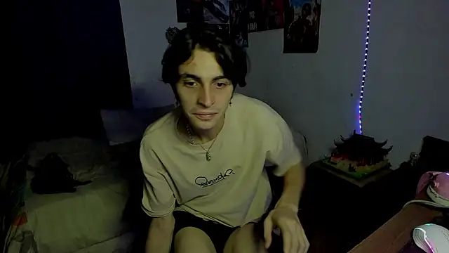 Snapshot of golden_ryyan chatting on 03/12/26, 06:08 golden ryyan online show from 03/12/26, 06:08