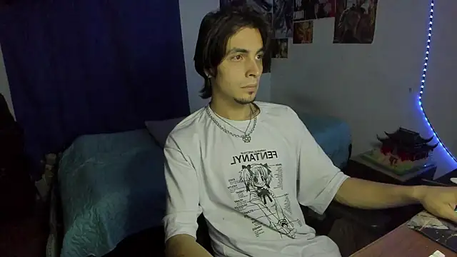 Snapshot of golden_ryyan chatting on 04/22/26, 11:01 golden ryyan online show from 04/22/26, 11:01