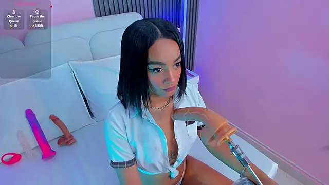 Snapshot of Clawdeen__wolf chatting on 04/10/26, 08:57 Clawdeen wolf online show from 04/10/26, 08:57