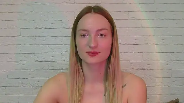 Snapshot of Alice_Sweet_01 chatting on 11/13/25, 09:03 Alice Sweet 01 online show from 11/13/25, 09:03