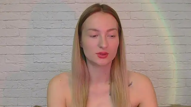 Snapshot of Alice_Sweet_01 chatting on 11/23/25, 05:35 Alice Sweet 01 online show from 11/23/25, 05:35