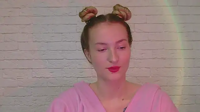 Snapshot of Alice_Sweet_01 chatting on 11/30/25, 05:28 Alice Sweet 01 online show from 11/30/25, 05:28