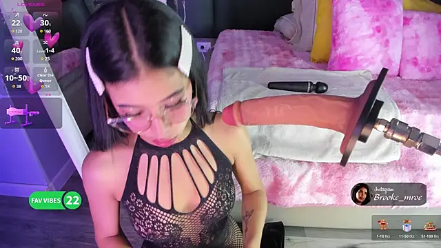 Brooke monroe online show from 12/02/25, 04:35