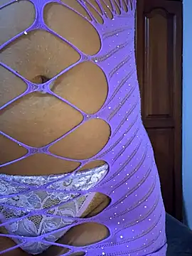 Snapshot of KaditaNavarro chatting on 09/16/25, 12:00 KaditaNavarro online show from 09/16/25, 12:00