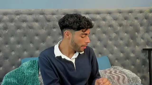 Snapshot of RaphaelDufort chatting on 10/18/25, 05:46 RaphaelDufort online show from 10/18/25, 05:46