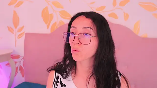 Ginevra esposito online show from 03/25/26, 12:44