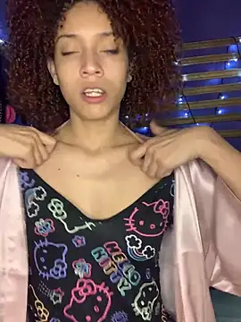 Snapshot of ValentinaStorm1 chatting on 11/05/25, 11:54 ValentinaStorm1 online show from 11/05/25, 11:54