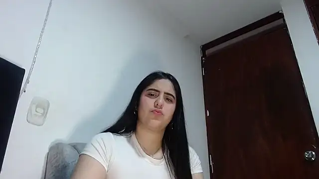 Snapshot of Electraweb_09 chatting on 10/23/25, 07:01 Electraweb 09 online show from 10/23/25, 07:01