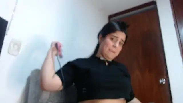 Snapshot of Electraweb_09 chatting on 10/25/25, 02:19 Electraweb 09 online show from 10/25/25, 02:19