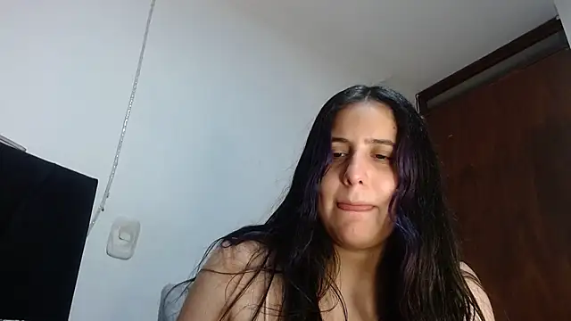 Snapshot of Electraweb_09 chatting on 11/03/25, 07:04 Electraweb 09 online show from 11/03/25, 07:04