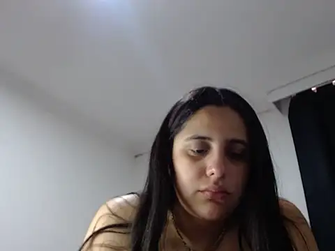 Snapshot of Electraweb_09 chatting on 11/11/25, 07:47 Electraweb 09 online show from 11/11/25, 07:47