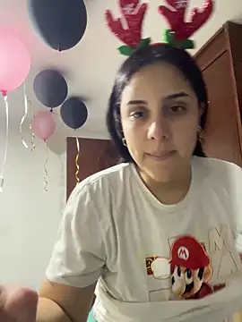 Snapshot of Electraweb_09 chatting on 12/16/25, 09:09 Electraweb 09 online show from 12/16/25, 09:09