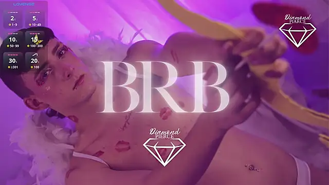 Snapshot of Diamond_Piarce chatting on 10/17/25, 03:10 Diamond Piarce online show from 10/17/25, 03:10