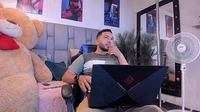 Snapshot of Edahi1386 chatting on 09/13/25, 11:26 Edahi1386 online show from 09/13/25, 11:26