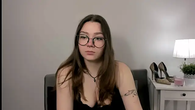 Snapshot of KatySensualy chatting on 03/26/26, 04:12 KatySensualy online show from 03/26/26, 04:12