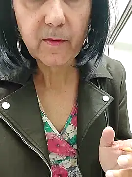 Emily de Carla online show from 10/28/25, 04:31