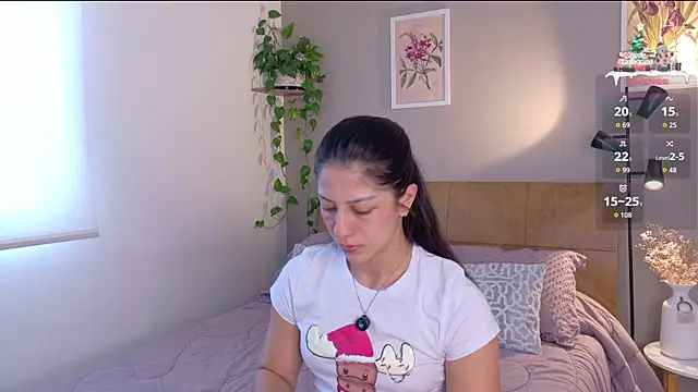 sarah rayy online show from 12/15/25, 09:08