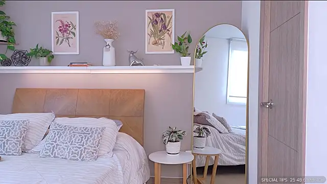 sarah rayy online show from 03/30/26, 08:43