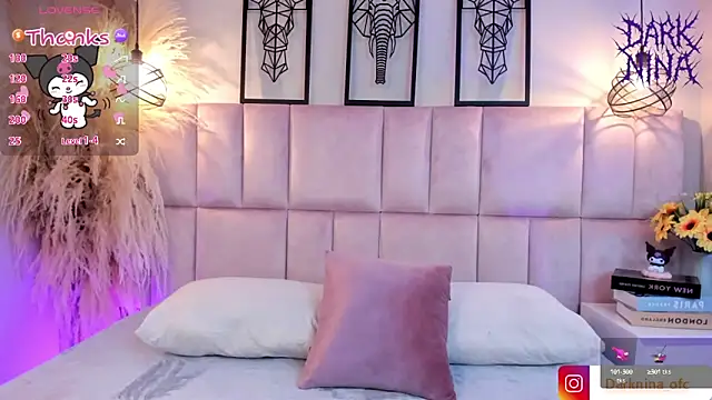 Dark nina  online show from 10/08/25, 03:37