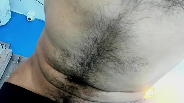 latinhotmuscle online show from 10/18/25, 03:09