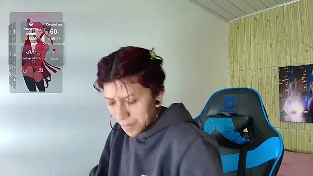 Snapshot of Raven_Rouge_ chatting on 11/28/25, 01:03 Raven Rouge online show from 11/28/25, 01:03