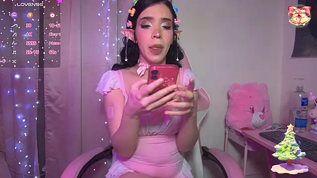 Snapshot of victoriabb28 chatting on 11/21/25, 02:32 victoriabb28 online show from 11/21/25, 02:32