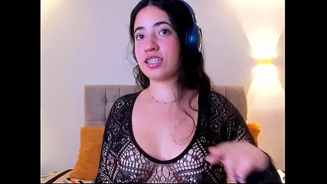 Nicol Chang online show from 10/09/25, 03:59