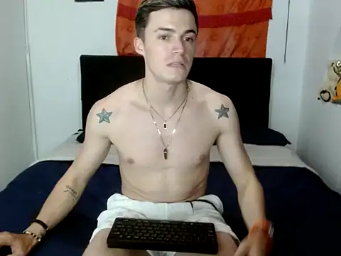 Snapshot of Ken_bigcock77 chatting on 09/24/25, 04:16 Ken bigcock77 online show from 09/24/25, 04:16