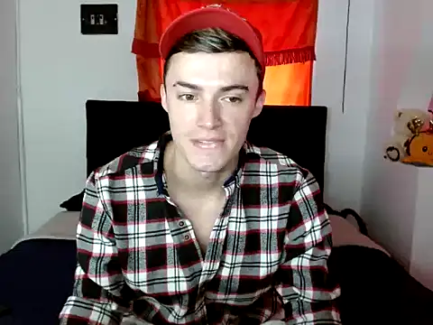 Snapshot of Ken_bigcock77 chatting on 09/24/25, 05:16 Ken bigcock77 online show from 09/24/25, 05:16