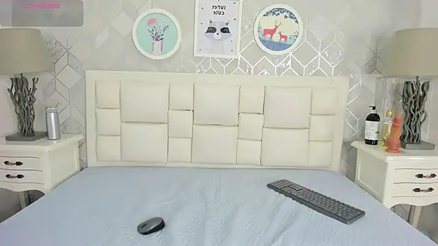 naia cox online show from 03/21/26, 03:44