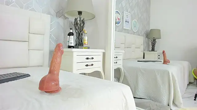 naia cox online show from 03/27/26, 08:26