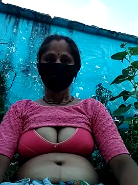 Hot-ilaiy online show from 10/04/25, 12:14