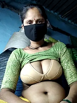 Hot-ilaiy online show from 10/05/25, 10:18