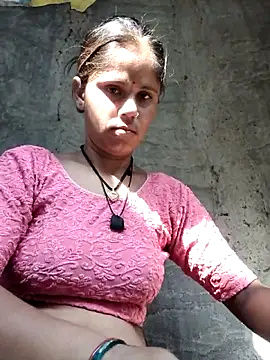 Hot-ilaiy online show from 10/20/25, 03:51