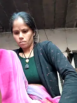 Hot-ilaiy online show from 11/29/25, 02:25