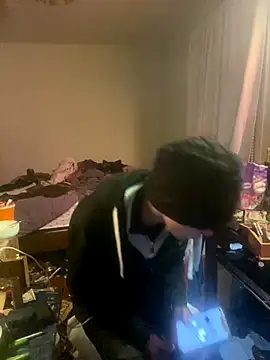 XanderOzzz online show from 12/14/25, 12:32