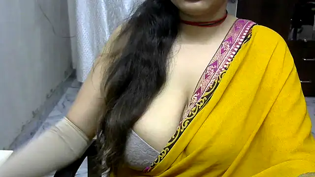 Snapshot of sexy_indianboobs chatting on 02/14/25, 07:44 sexy indianboobs online show from 02/14/25, 07:44