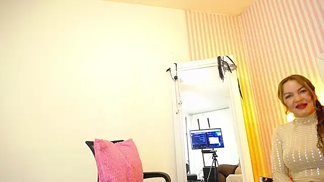 ViictoriaJones  online show from 11/27/25, 04:09