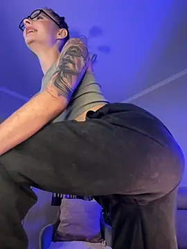 bigJuicyPussy online show from 10/03/25, 01:30